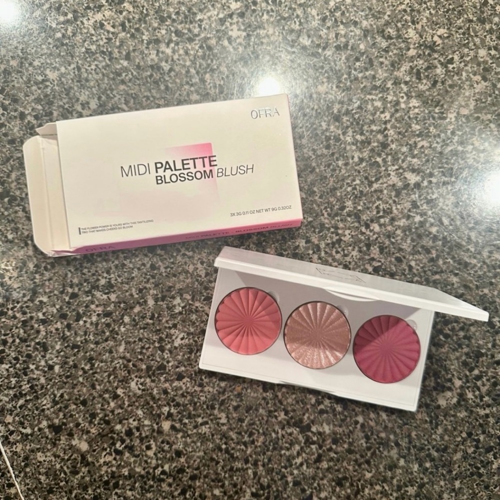 OFRA Midi Palette Blossom Blush - Pink, Gold, and Rose